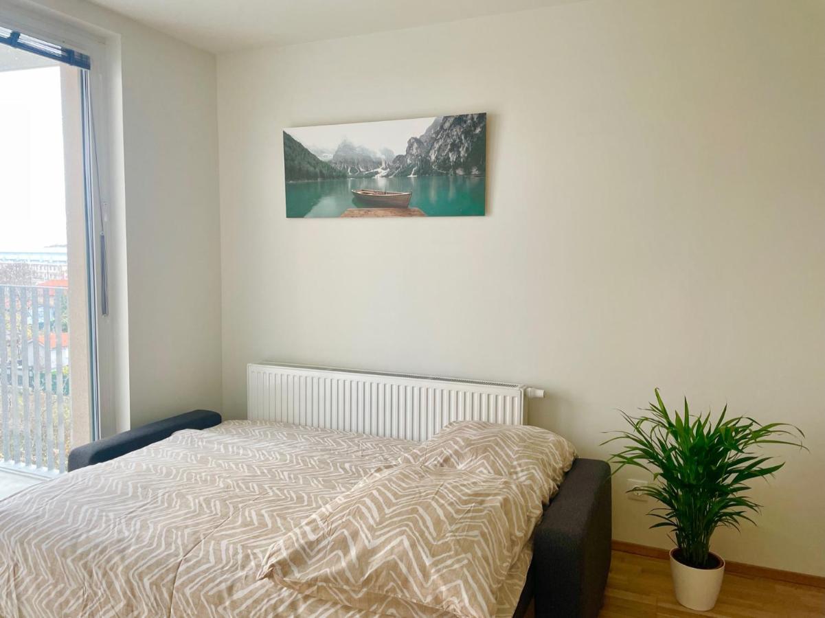 Apartment Bright Modern Flat With Balcony Wien